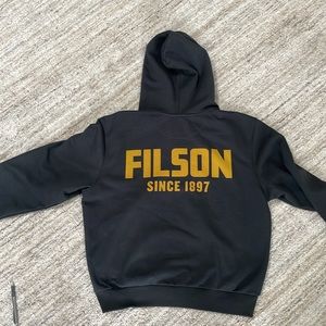 Filson zip up hoody. Great condition. Worn a couple times. No tears or stains.
